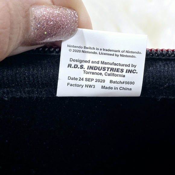 Nintendo Switch Protect and organize your  System with this Officially Nintendo - Picture 10 of 12